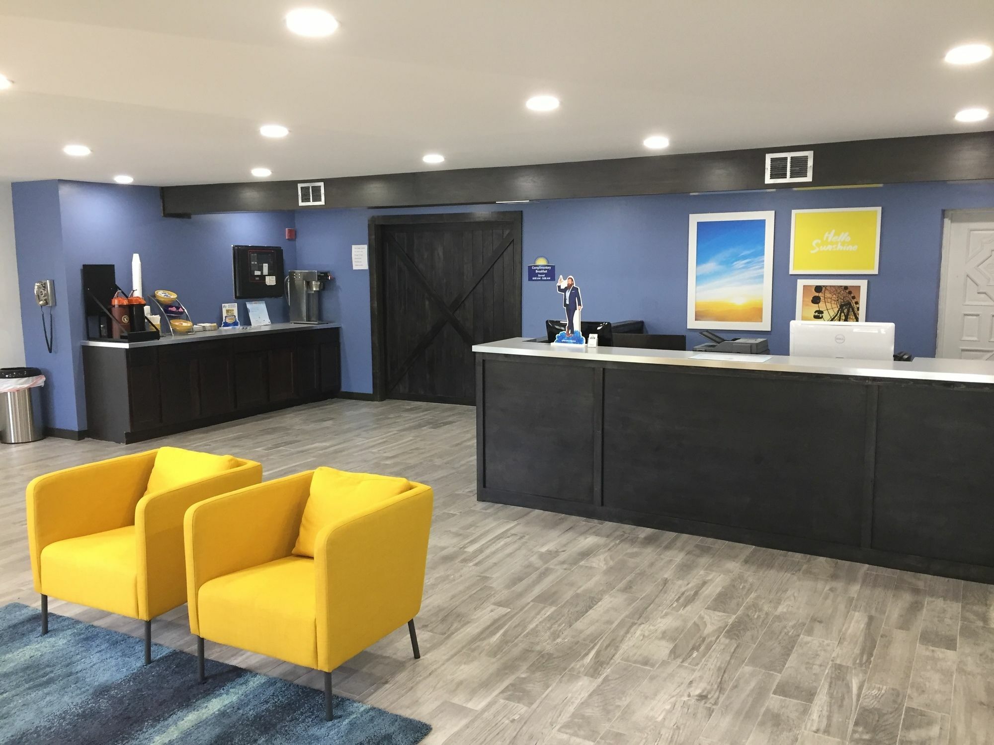 Days Inn & Suites By Wyndham Cincinnati North Спрингдейл Экстерьер фото